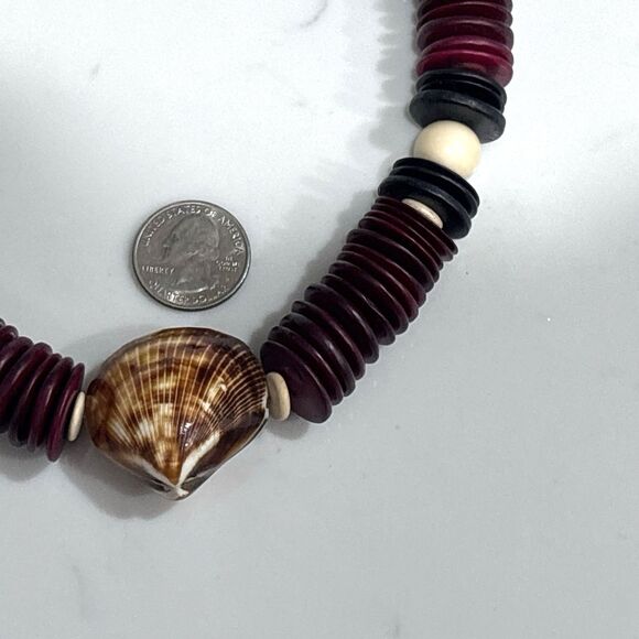Vintage Shell Pendant Necklace Statement Red Black Wood Disc Beads Boho 18" - Picture 6 of 8